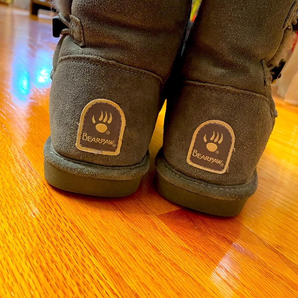 Size 9 BearPaw Boots